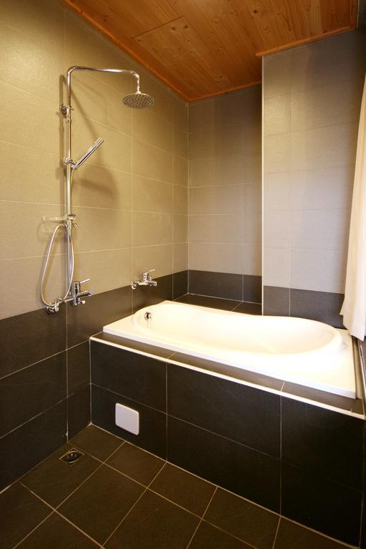 Pulicity Villa B&B Bilik gambar